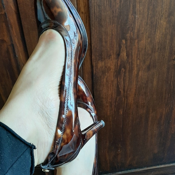 Stuart Weitzman Leopard Patent Pumps - Picture 10 of 11